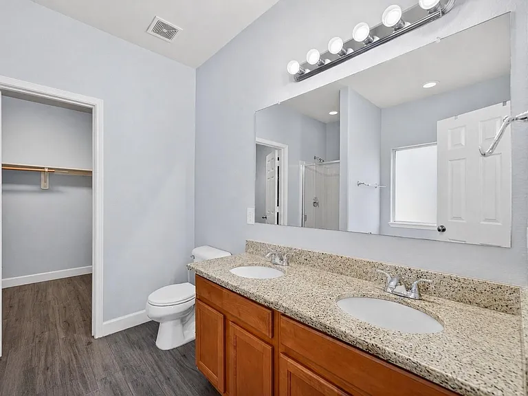 2522 Knoll Shadows Ln — Photo 11