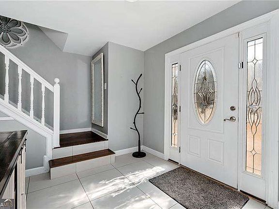 3rd image of 1910 Rocksram Dr