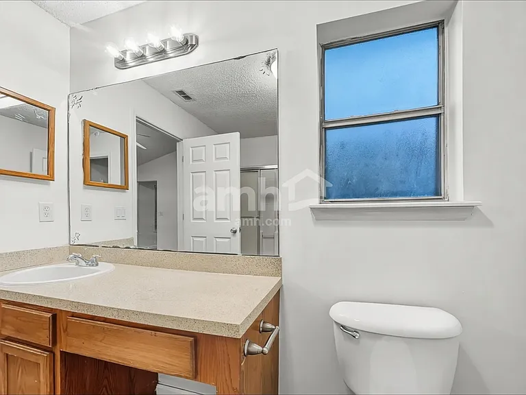 577 W Lady Lake Rd — Photo 10