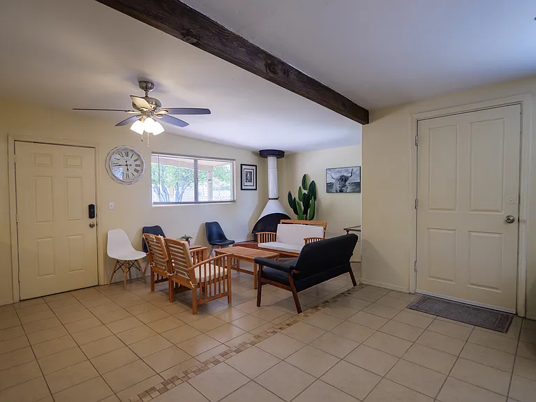 111 S Westmoreland Ave — Photo 3