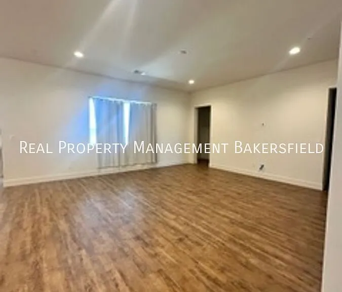823 Brookline Ln — Photo 38
