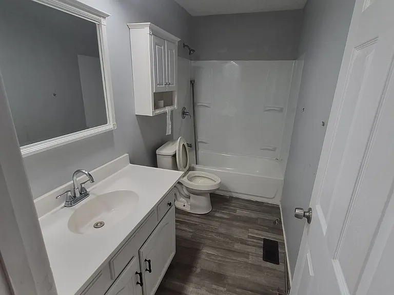 8749-8751 Shadycreek Dr — Photo 5