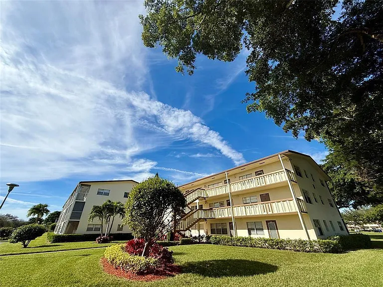 84 Mansfield Dr #84-B — Photo 25