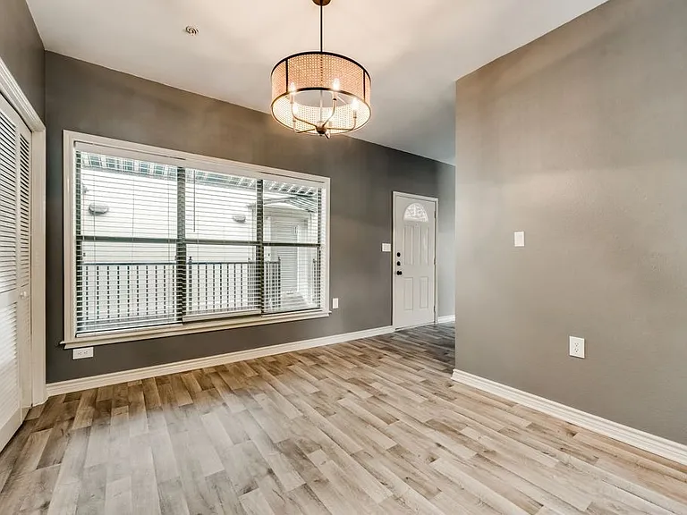 McFarlin Place Apartments — Photo 7