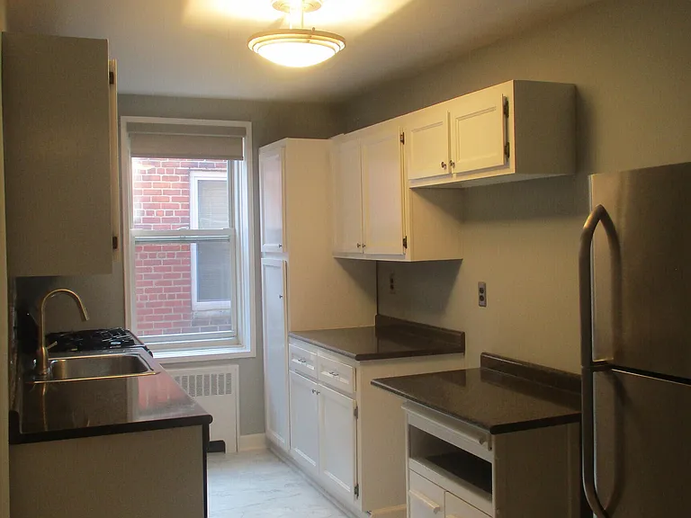 45 Maple St #4J — Photo 13