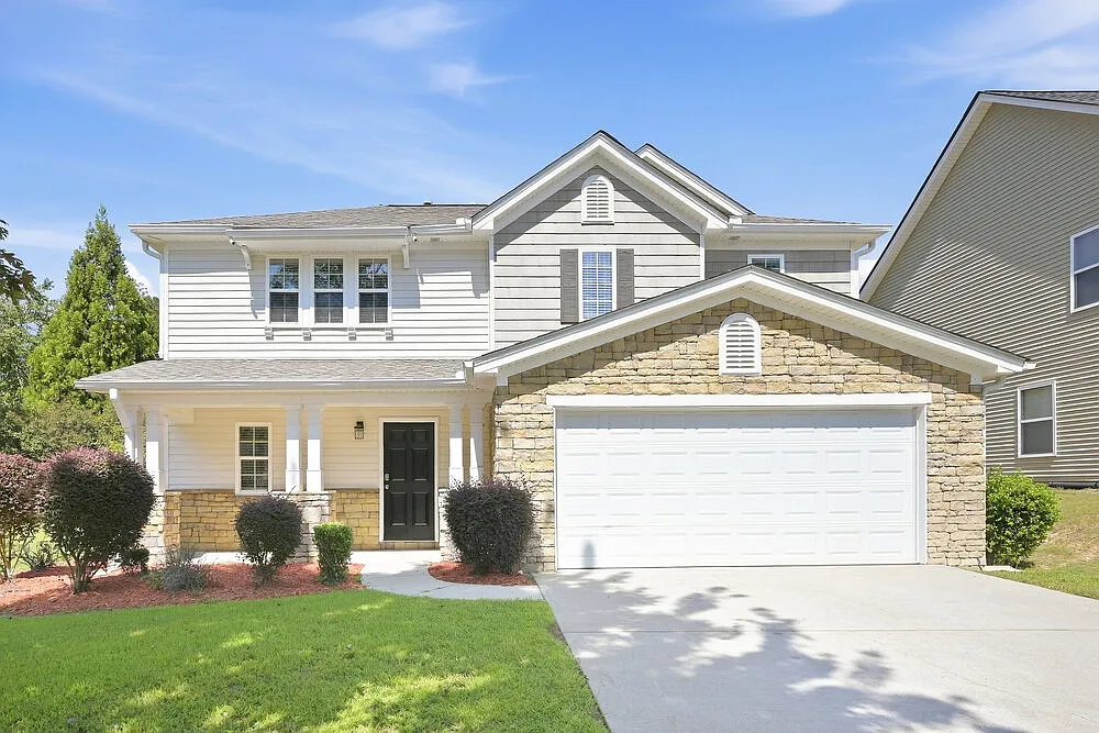 3 bed, 2.5 bath, 2041 sqft, $2,420 — Photo 1