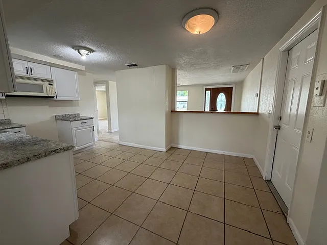 5020 Suwannee Dr — Photo 6