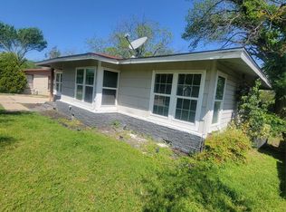 5433 Greenlee St, Fort Worth, TX 76112