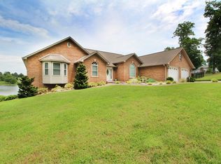 1146 Lake Ridge Dr, Dandridge, TN 37725
