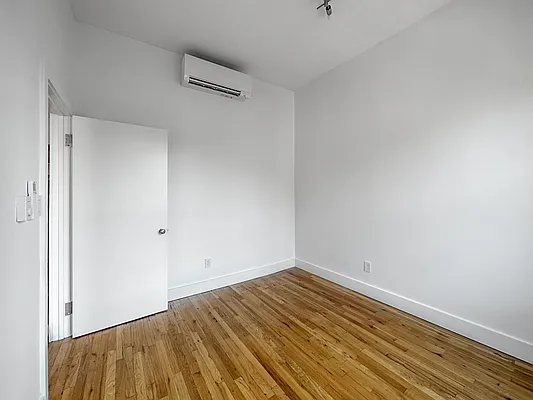 Rented by Brown Harris Stevens | media 18