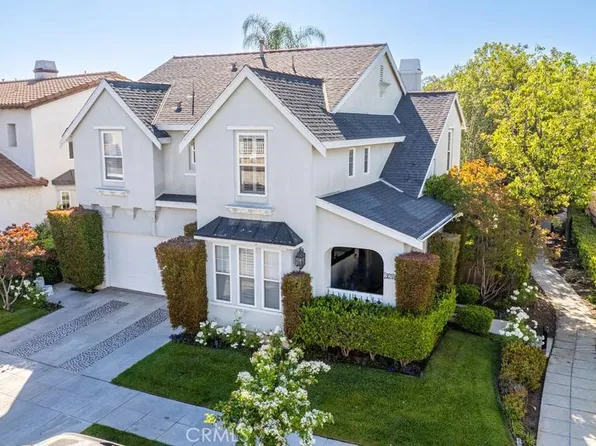27060 Channel Ln, Santa Clarita, CA 91355