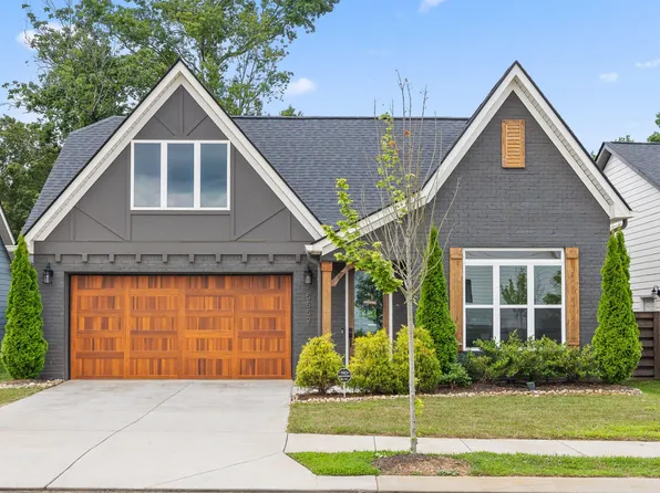 5557 Acadia Dr, Chattanooga, TN 37415
