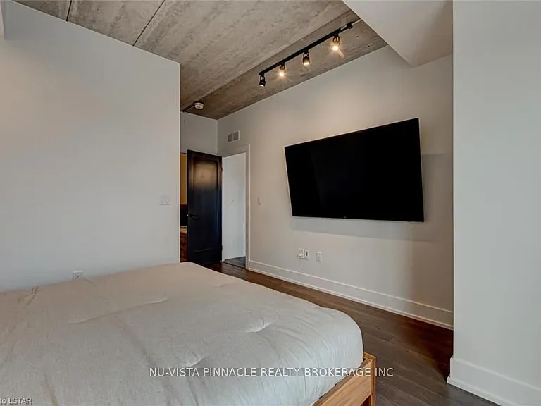 505 Talbot St #2206 — Photo 24