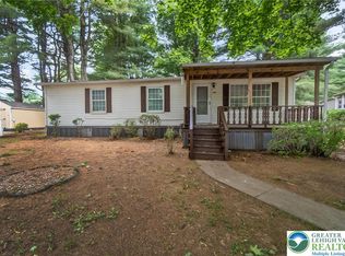 1010 Spruce Ln, Breinigsville, PA 18031