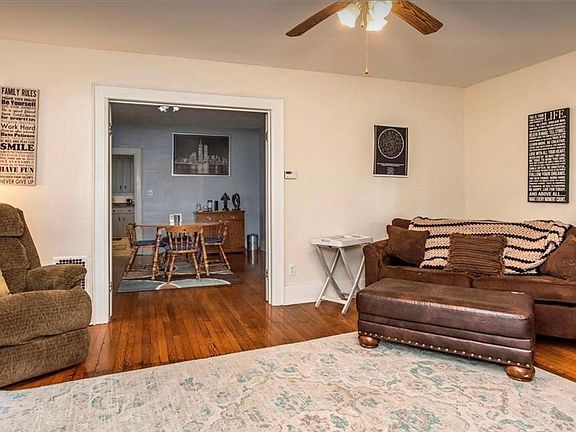 4th image of 1806 Baker Ave