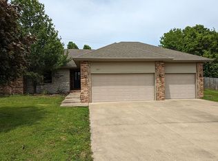 2801 W McGuffey St, Ozark, MO 65721