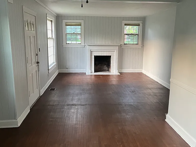 215 Dellrose Dr — Photo 6