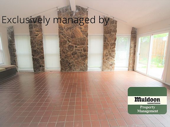 4th image of 3026 Drakestone Dr