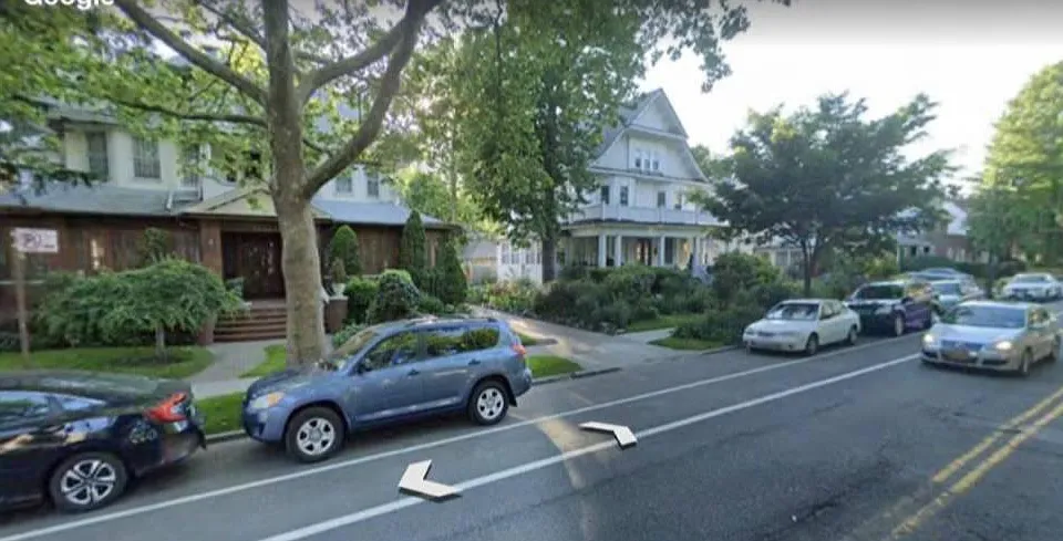 2716 Bedford Ave