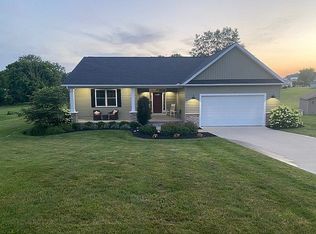 110 Flowers Dr, Newark, OH 43055