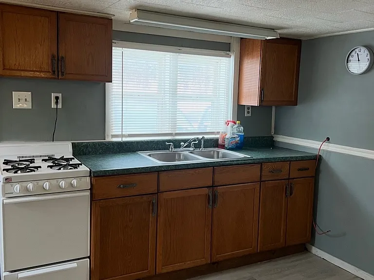 15954 Parsons Ln #1 — Photo 6