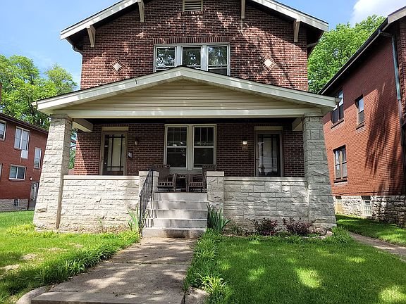 2nd image of 3621 Bowen St
