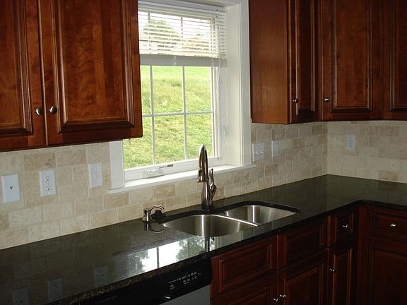 Light and Cheery Kitchen