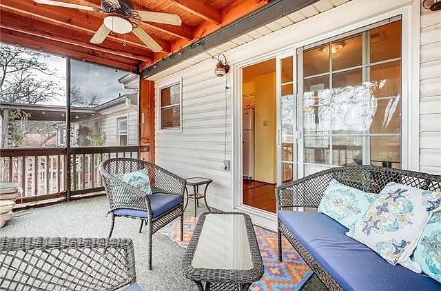 Screened in Porch