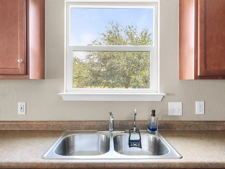 6708 Glebe Path — Photo 17