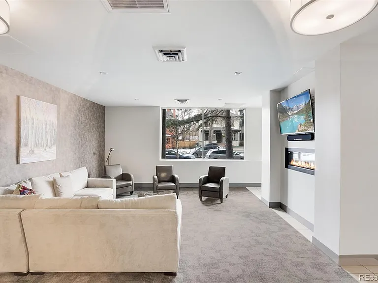 1313 N Williams St #501 — Photo 33