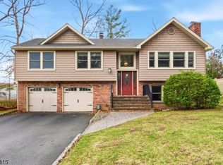 5 William Dr, Rockaway Boro, NJ 07866