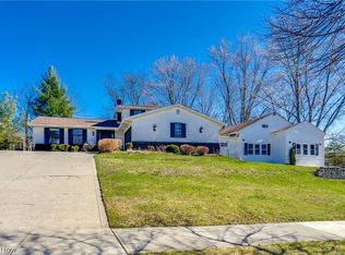5880 Deepwood Trl, Solon, OH 44139