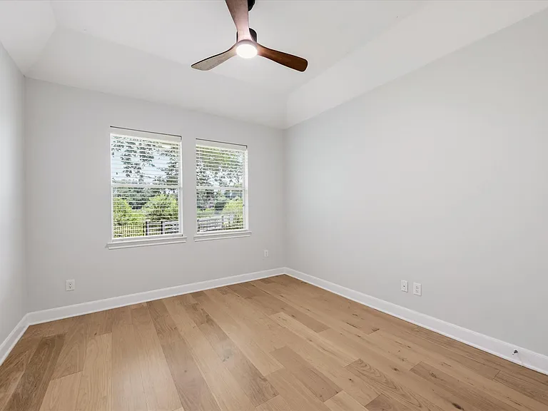 226 Jade Point — Photo 24