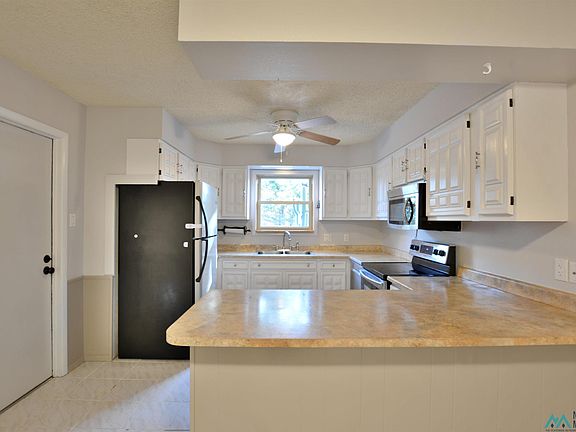 2nd image of 1509 Davis Rd