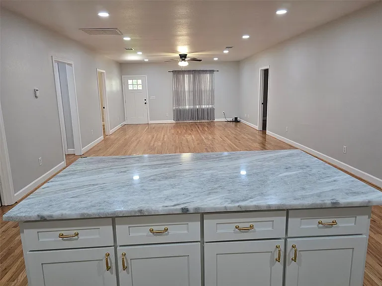 1585 County Road 237 — Photo 7