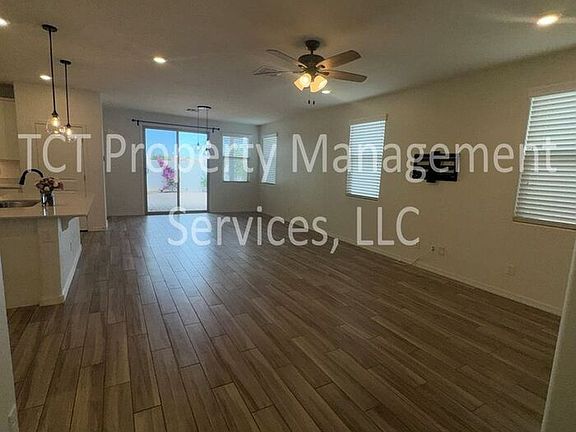 3rd image of 1060 W Canyonlands Ct