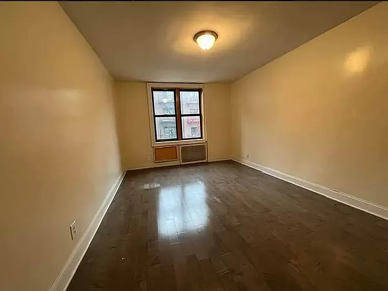 390 E 21st St #3C — Photo 5
