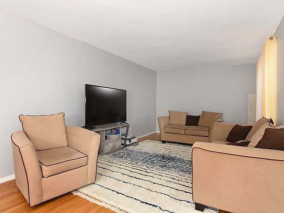 4th image of 180 Van Cortlandt Park S APT 2B