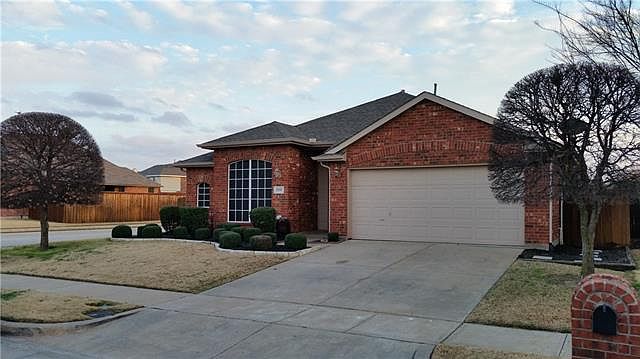 1st image of 1495 Royal Oaks Dr