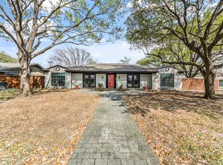 10626 Royal Club Ln, Dallas, TX 75229