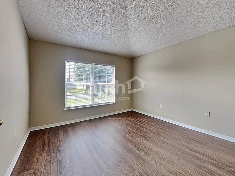 7405 Prosperity Park Rd N — Photo 7