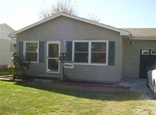 306 E 10th St, Georgetown, IL 61846