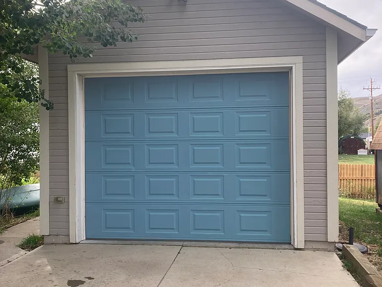 Detached, insulated garage