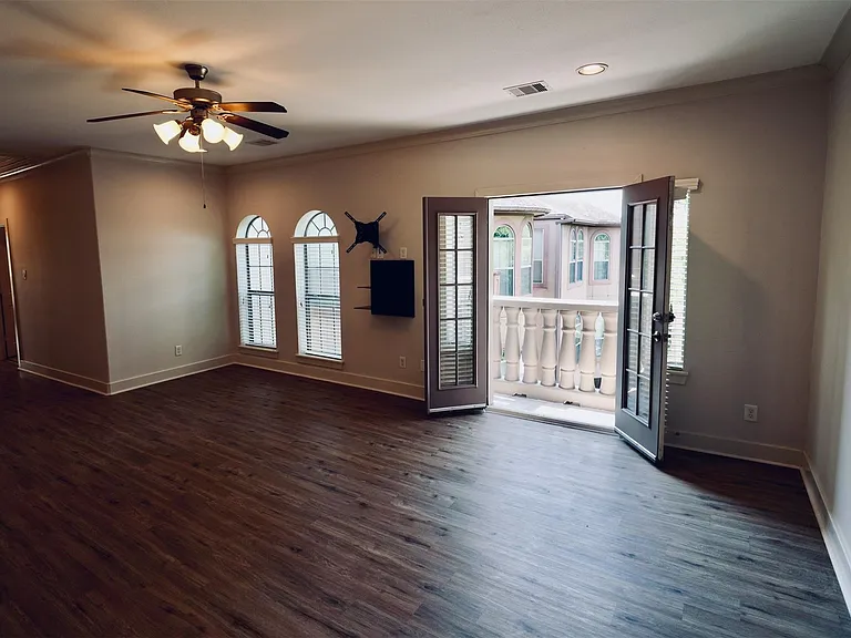 4020 Childress St #C — Photo 5