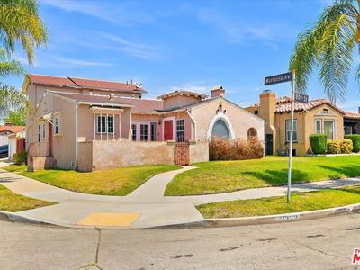 1323 W 80th St, Los Angeles, CA, 90044