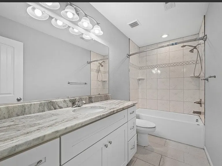 2nd Floor Bathroom