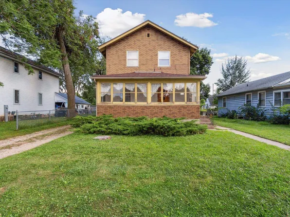 1410 E Racine St, Janesville, WI 53545