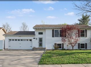 1704 Sioux St, Burlington, IA 52601
