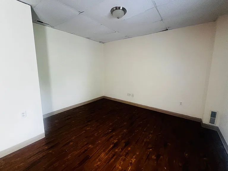 409 Forest Ave — Photo 7