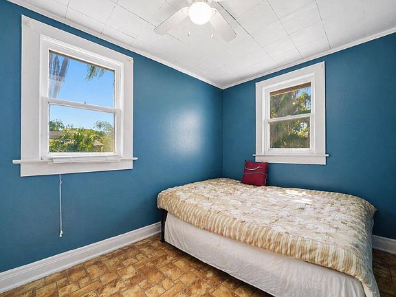 4th image of 3763 Stuart St